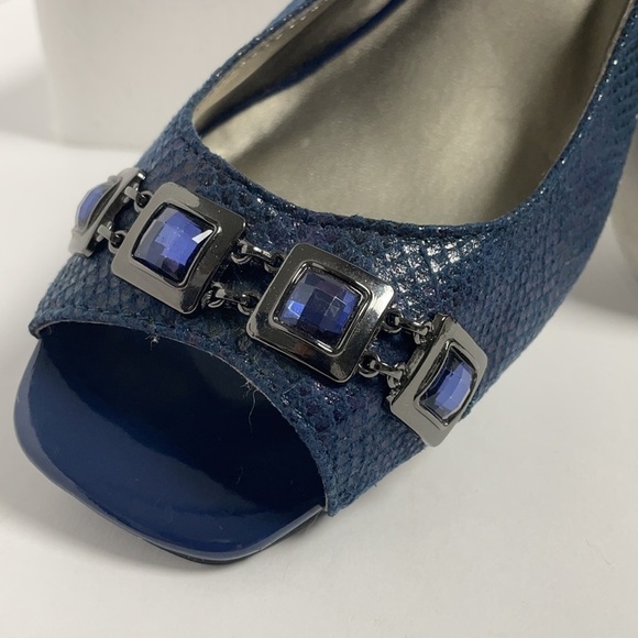 Karen Scott Open Toe Shoes Size 8 - Picture 3 of 8